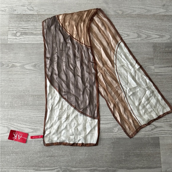 NWT Anne Klein Silk Brown Cream Print Scarf - Picture 1 of 7